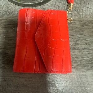 Elegant Red Croc-Embossed Women's Wallet